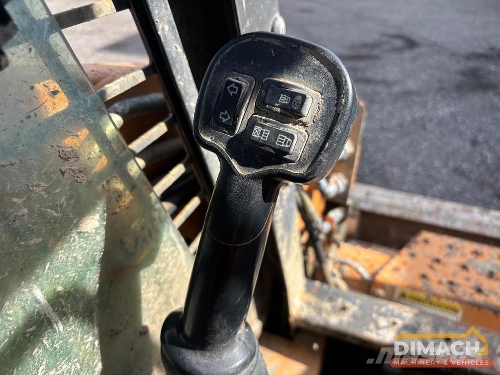 CASE 410 4x4 - joysticks - high flow - CE - Isuzu 4 cyl لوادر بعجل