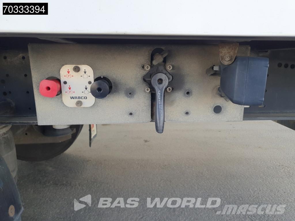  SYSTEM TRAILERS TFSSL 27 Plywood 3 axles SAF Kofferauflieger