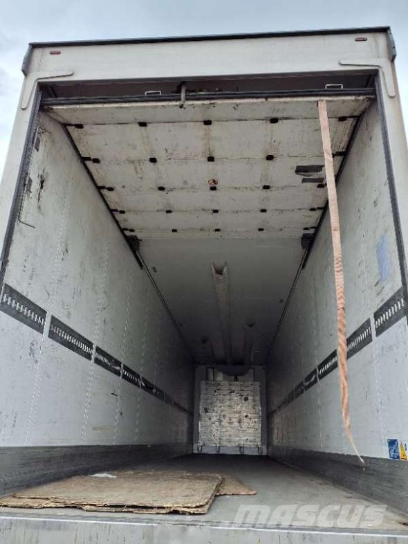 Schmitz Cargobull Trailer Reefer Flower Width Straight Semirremolques isotermos/frigoríficos