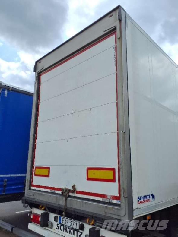 Schmitz Cargobull Trailer Reefer Flower Width Straight Semirremolques isotermos/frigoríficos