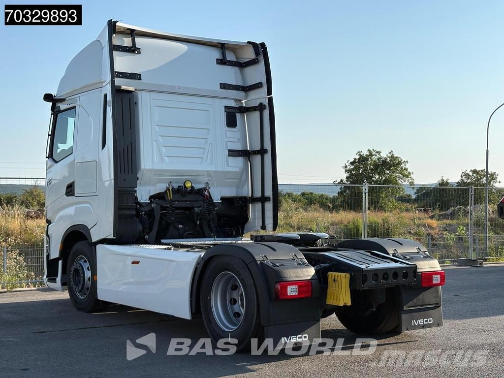 Iveco S-Way 460 4X2 NEW! 2xTanks HPEB Standklima ACC NAV Vetopöytäautot