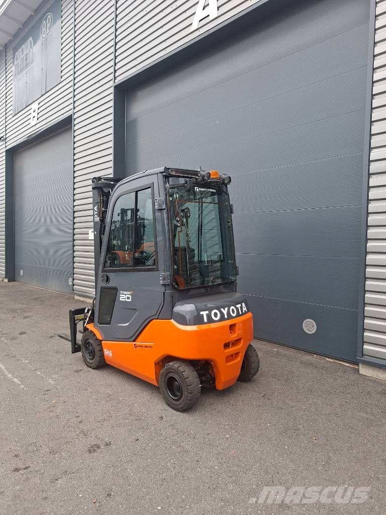 Toyota 8FBMK20T sähkötrukki Sähkötrukit
