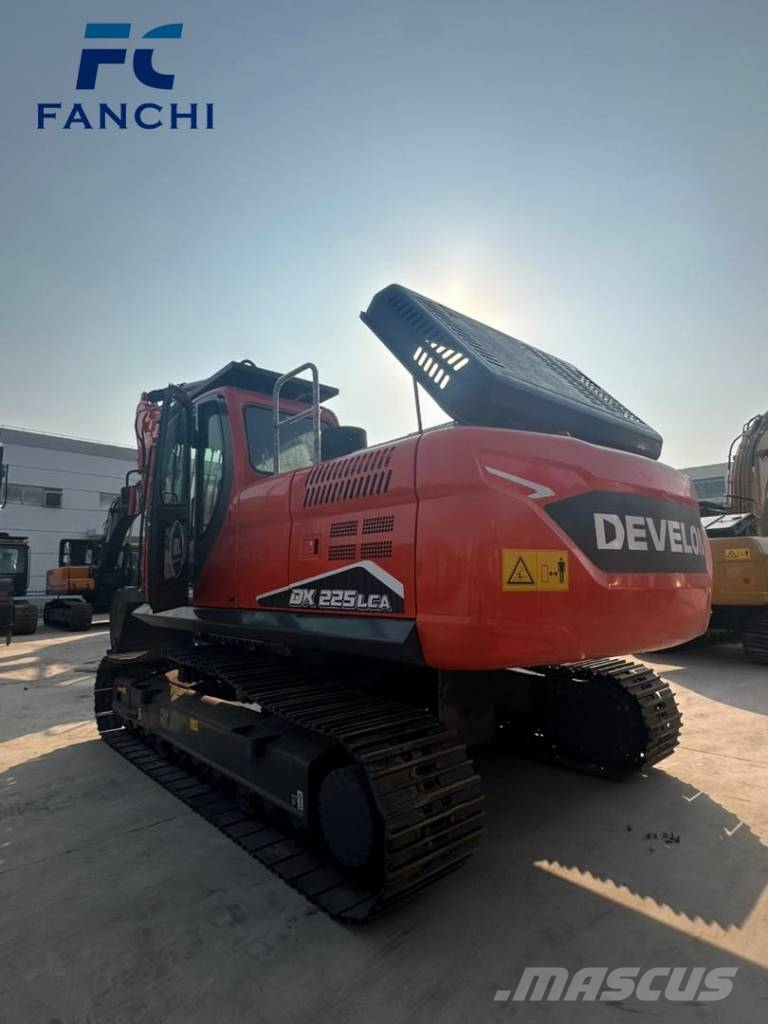 Develon DX 225 LC Beltegraver