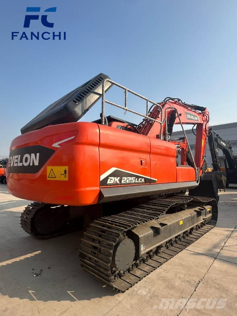 Develon DX 225 LC Beltegraver