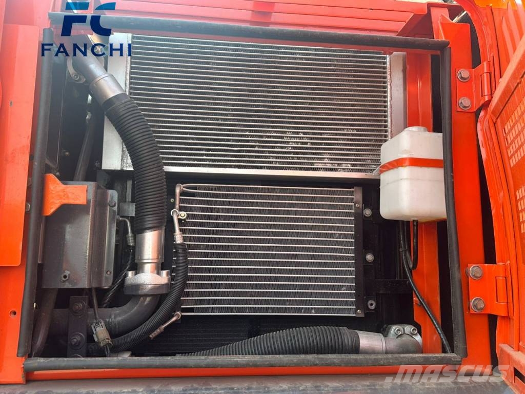 Develon DX 225 LC Beltegraver