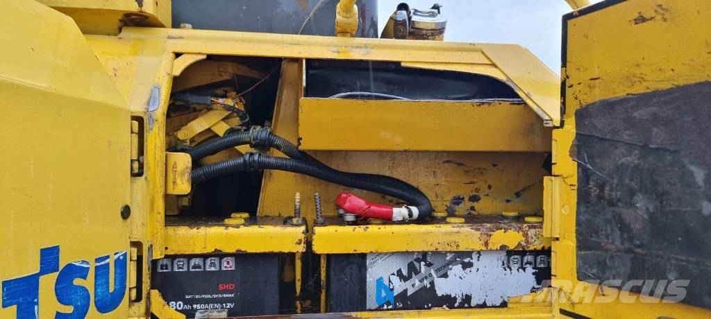 Komatsu D 61 EX-15 Buldooserid