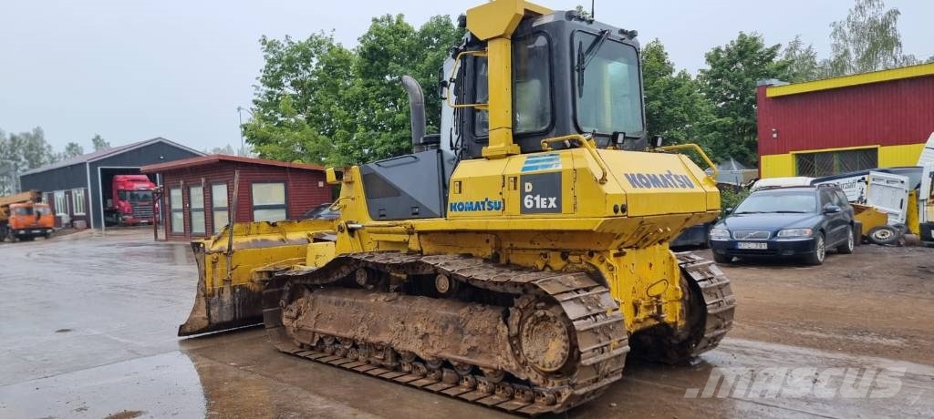 Komatsu D 61 EX-15 Buldooserid