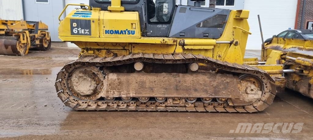 Komatsu D 61 EX-15 Buldooserid