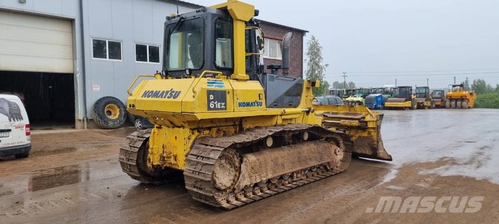Komatsu D 61 EX-15 Buldooserid