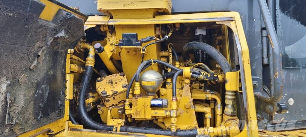 Komatsu D 61 EX-15 Buldooserid