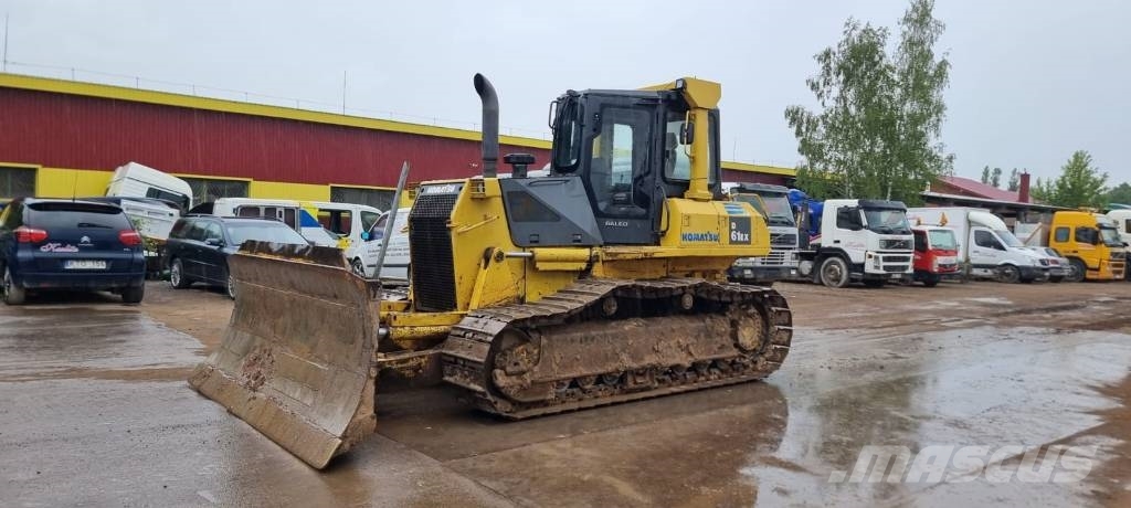 Komatsu D 61 EX-15 Buldooserid