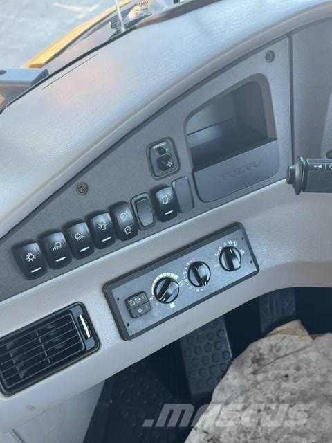 Volvo A30G Zglobni demperji