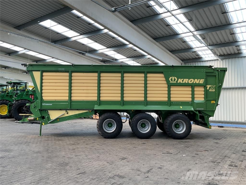 Krone TX 560 معدات التعامل مع المواد ووضعها