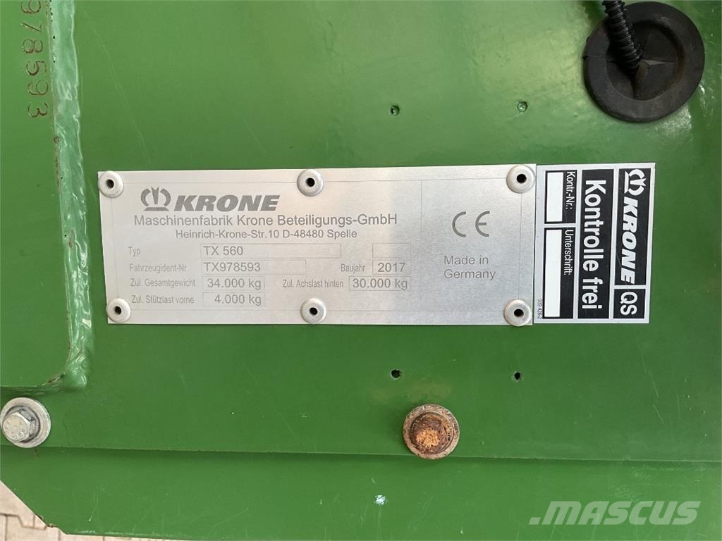 Krone TX 560 معدات التعامل مع المواد ووضعها