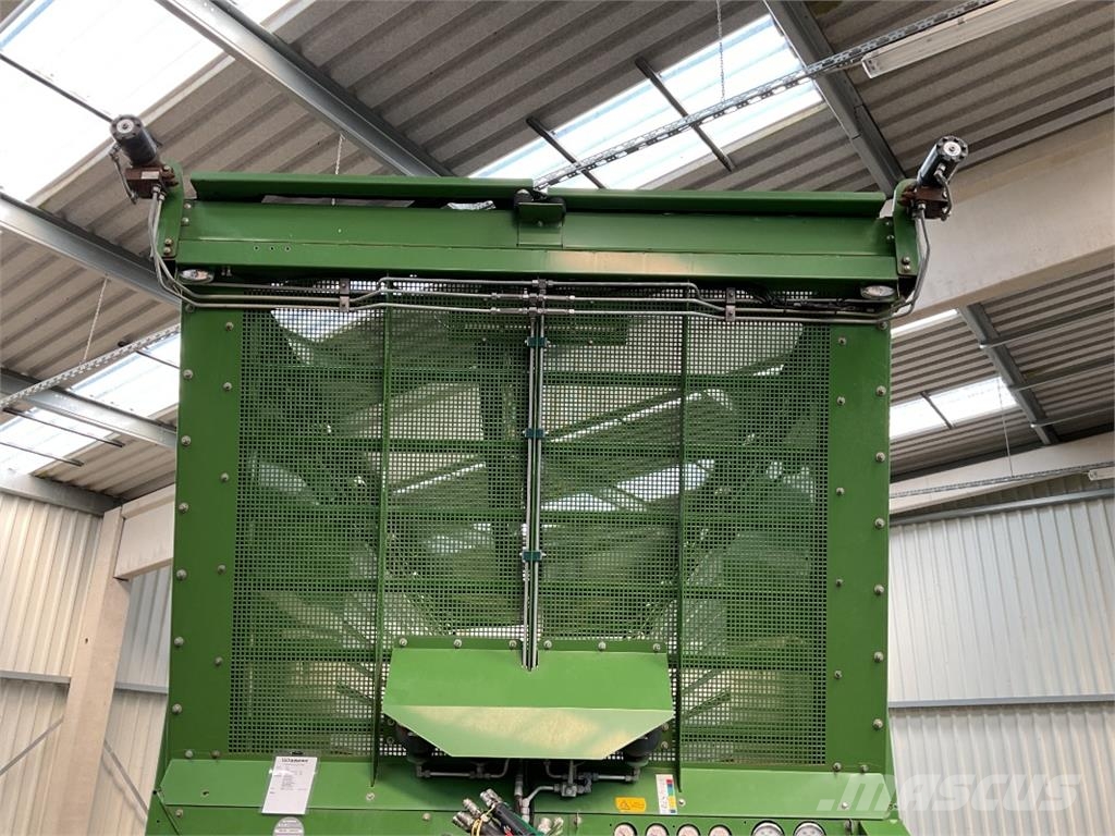 Krone TX 560 معدات التعامل مع المواد ووضعها