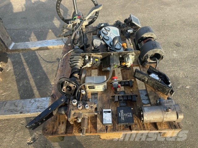 Astra ADT 30 C USED PARTS CAB COMPLET كابينة والداخلية