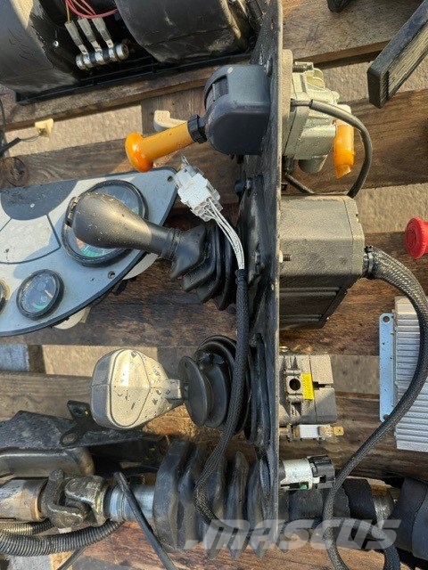 Astra ADT 30 C USED PARTS CAB COMPLET كابينة والداخلية