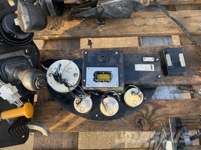 Astra ADT 30 C USED PARTS CAB COMPLET كابينة والداخلية