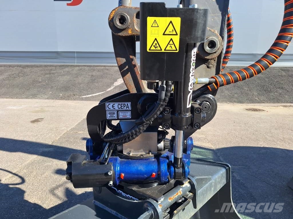 Volvo EC35D PYÖRITTÄJÄLLÄ Mini ekskavatörler, 7 tona dek