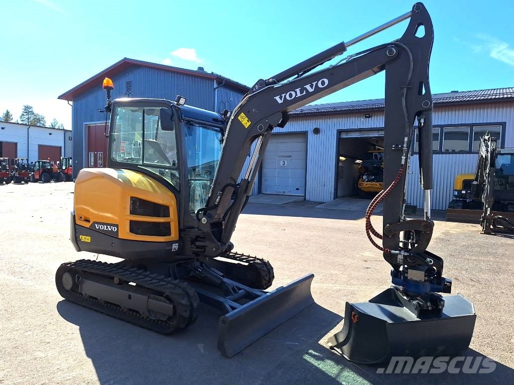Volvo EC35D PYÖRITTÄJÄLLÄ Mini ekskavatörler, 7 tona dek