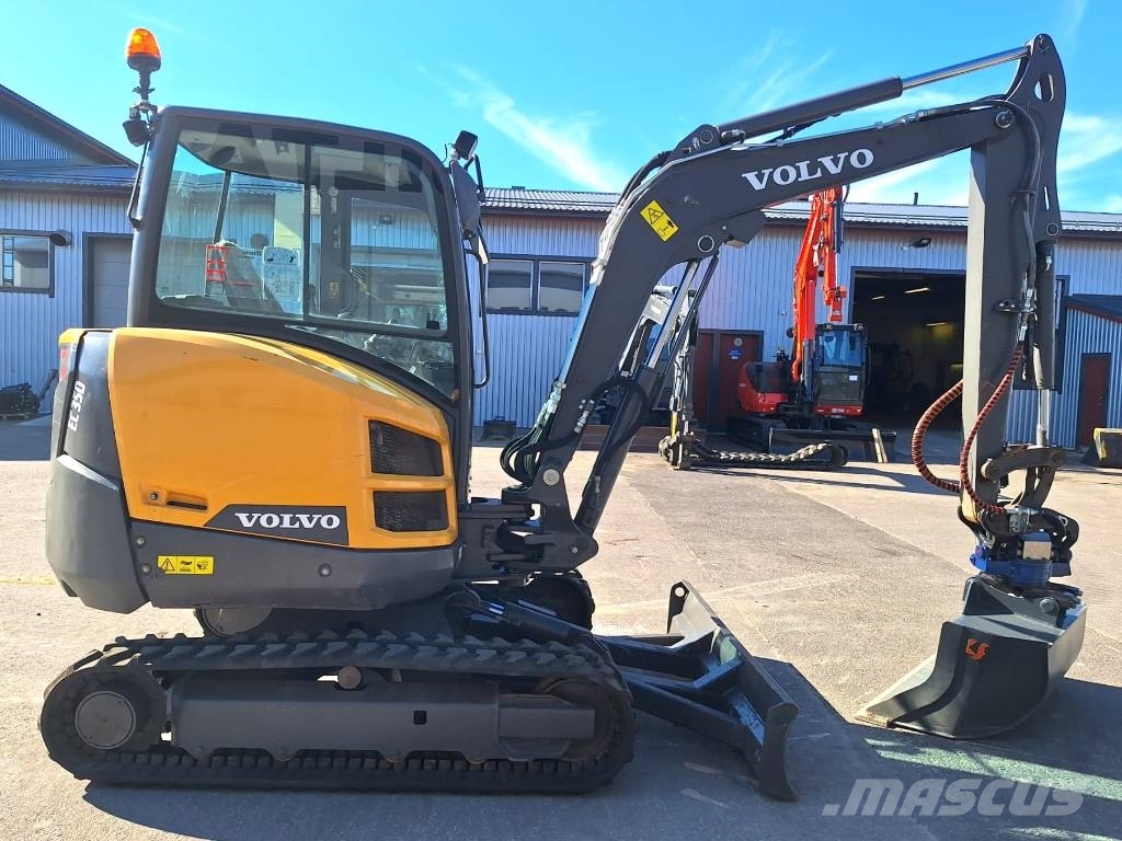 Volvo EC35D PYÖRITTÄJÄLLÄ Mini ekskavatörler, 7 tona dek