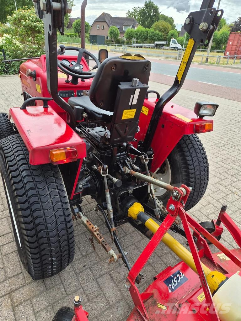 Iseki Minitractor met maaidek 204 miditractor yanmar Laden en Lossen - overige
