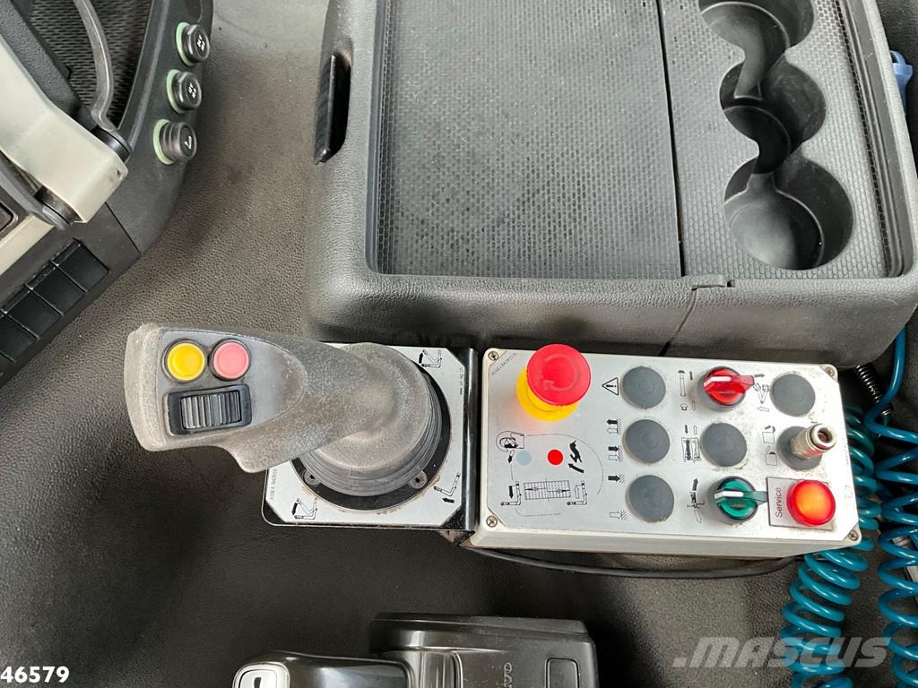 Volvo FM 420 8x4 Euro 6 26 Ton haakarmsysteem Abrollkipper