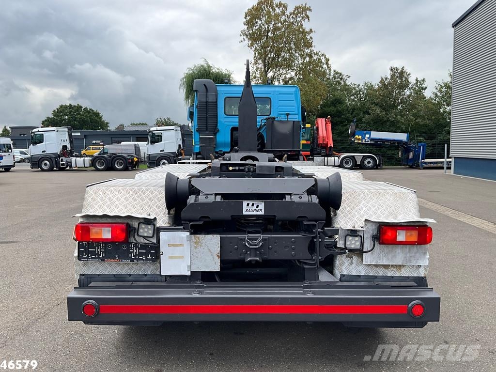 Volvo FM 420 8x4 Euro 6 26 Ton haakarmsysteem Камиони с кран с кука