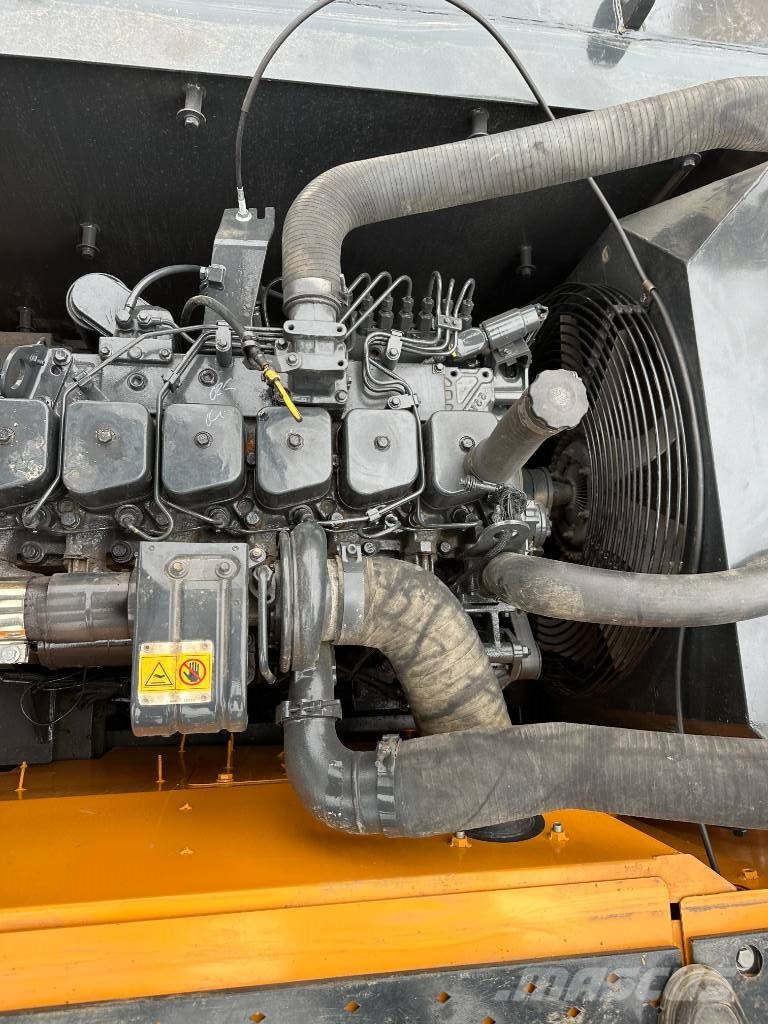 Hyundai 220LC-9S Midi bagri 7t – 12t