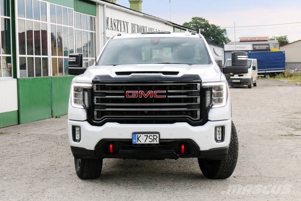 GMC Sierra 2500HD At4 皮卡车