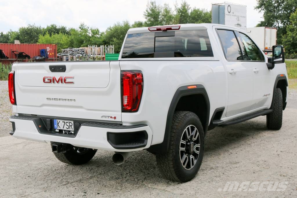 GMC Sierra 2500HD At4 皮卡车