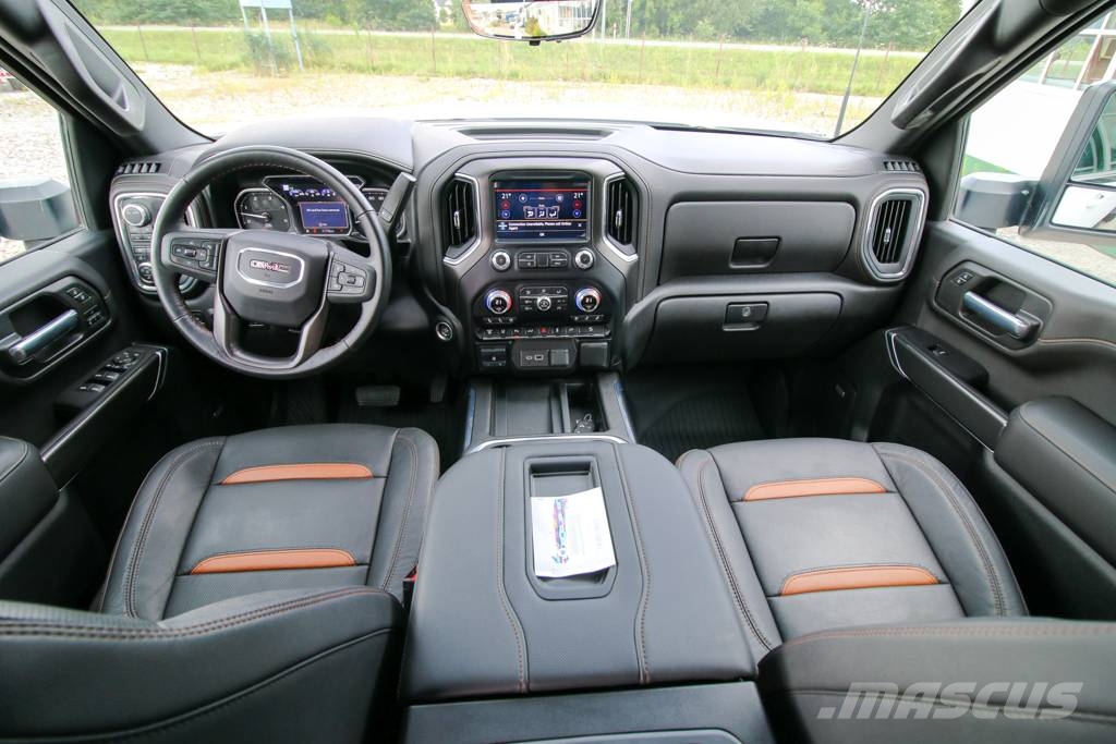 GMC Sierra 2500HD At4 皮卡车