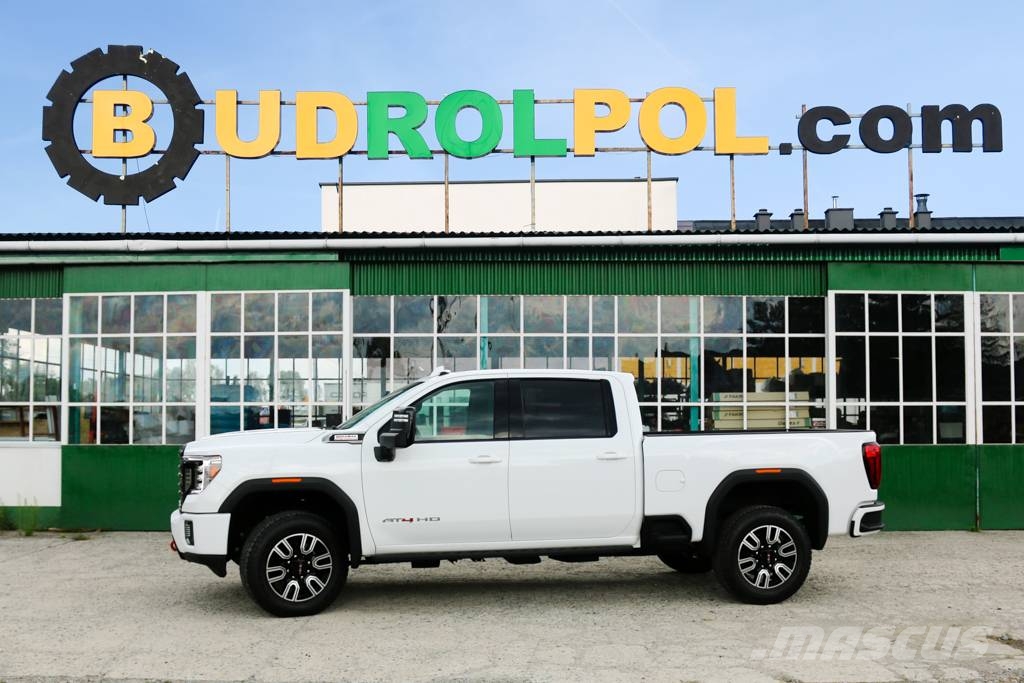 GMC Sierra 2500HD At4 皮卡车