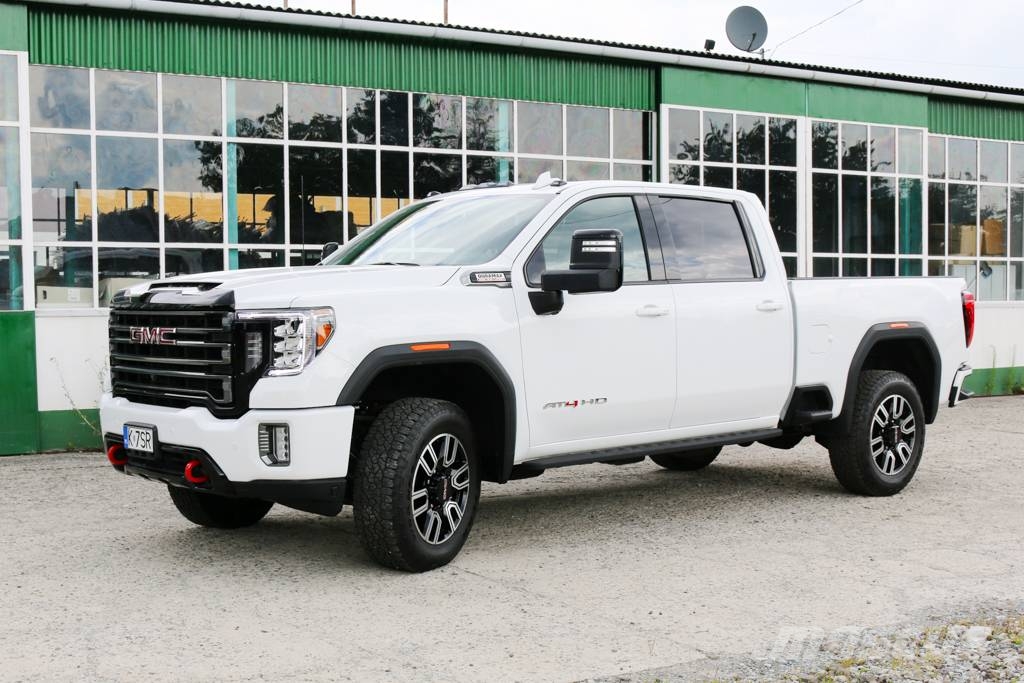 GMC Sierra 2500HD At4 皮卡车