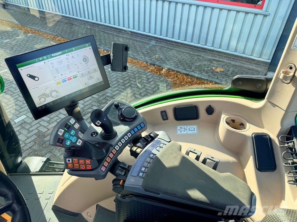 Fendt 313 Vario Gen 4 FendtOne + Cargo 4x75 Tractors