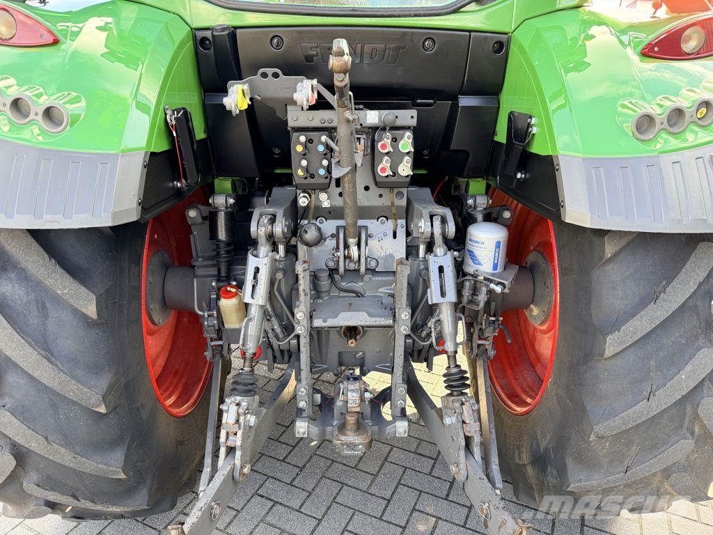 Fendt 313 Vario Gen 4 FendtOne + Cargo 4x75 Tractors
