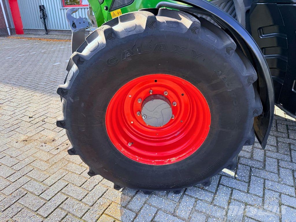Fendt 313 Vario Gen 4 FendtOne + Cargo 4x75 Tractors