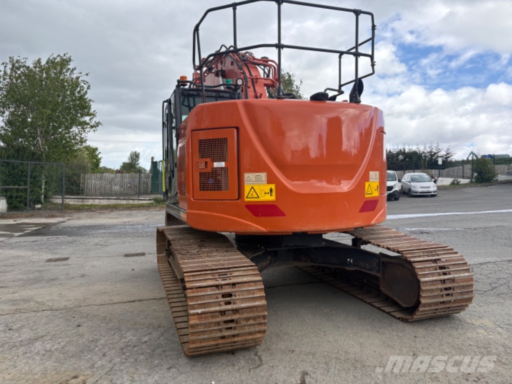 Hitachi ZX 225 US LC-6 Верижен екскаватор