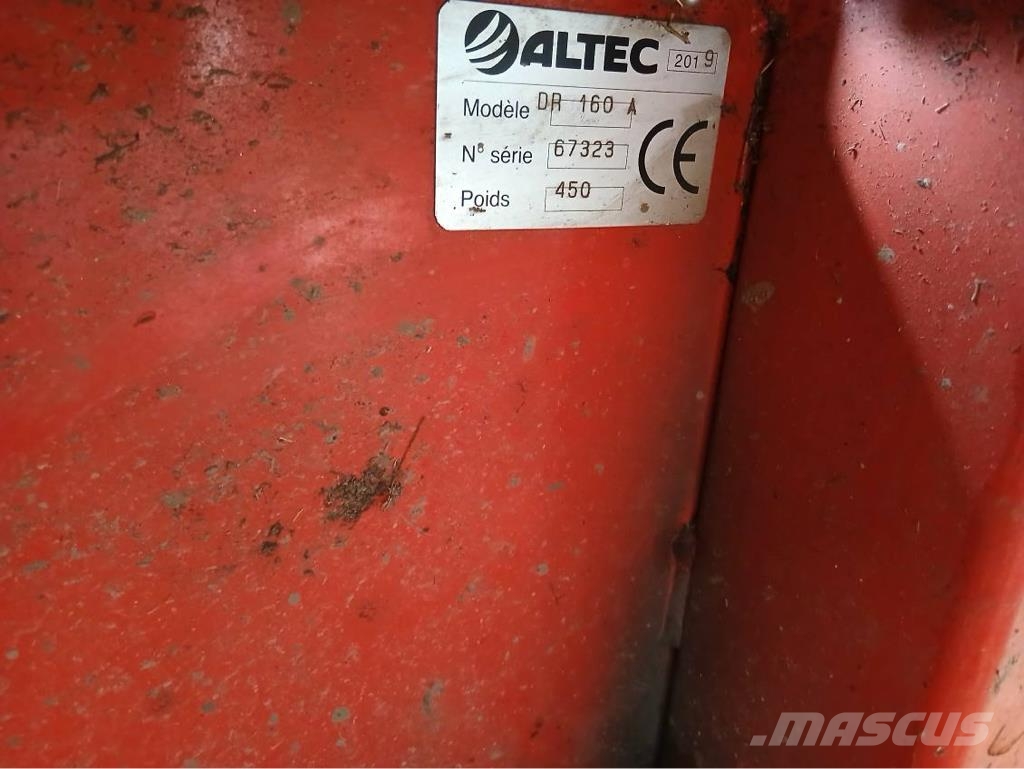 Altec DR 160 A ベールシュレッダー、カッター、アンローラー