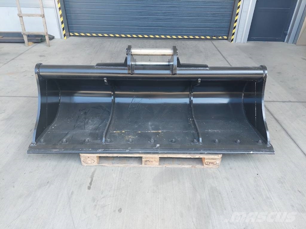 Volvo S60 ditch cleaning bucket 2000 mm in stock Cucharones