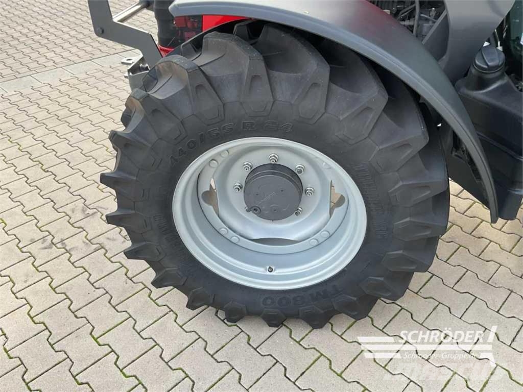 Massey Ferguson 4709 M CAB ESSENTIAL Traktori