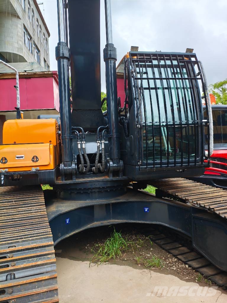 Hyundai R 305 Gravemaskiner på larvebånd