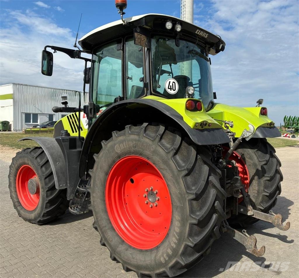 CLAAS ARION 530 Traktorit