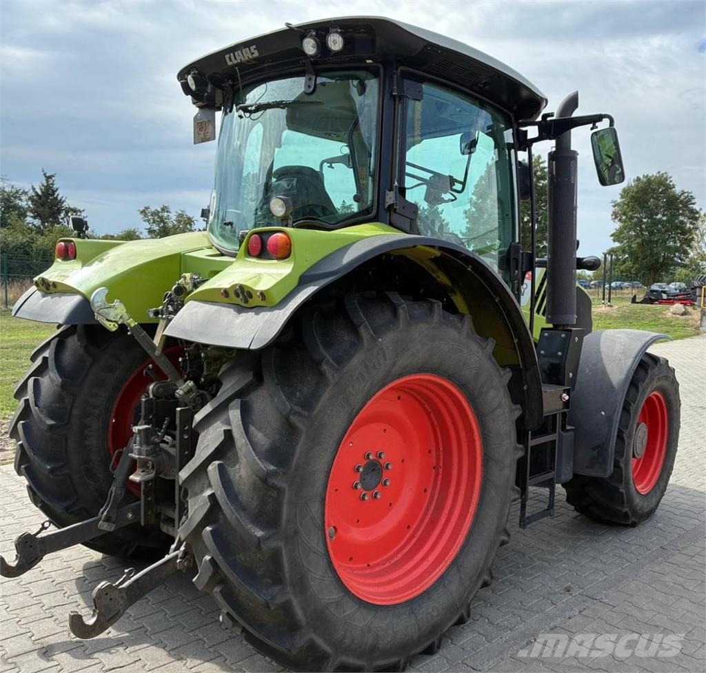 CLAAS ARION 530 Traktorit