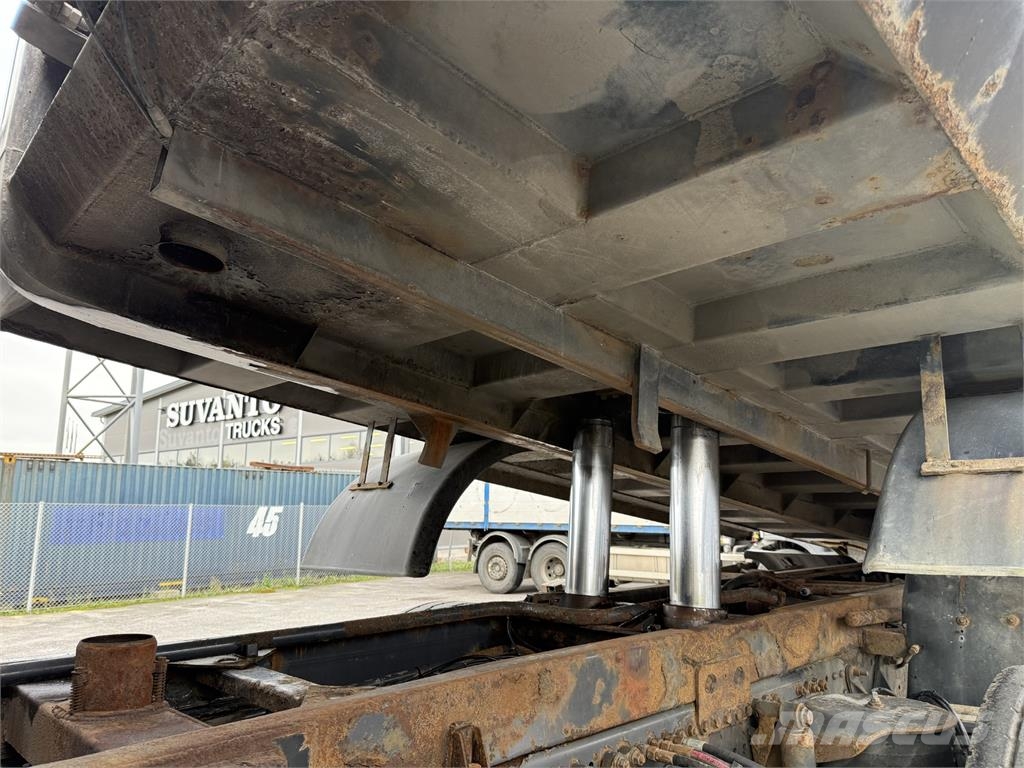 Mercedes-Benz Actros 3251 8X2 Kipper
