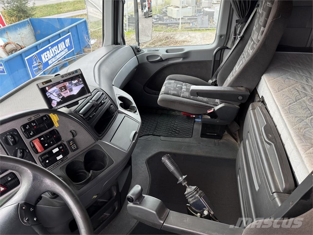 Mercedes-Benz Actros 3251 8X2 Kipper