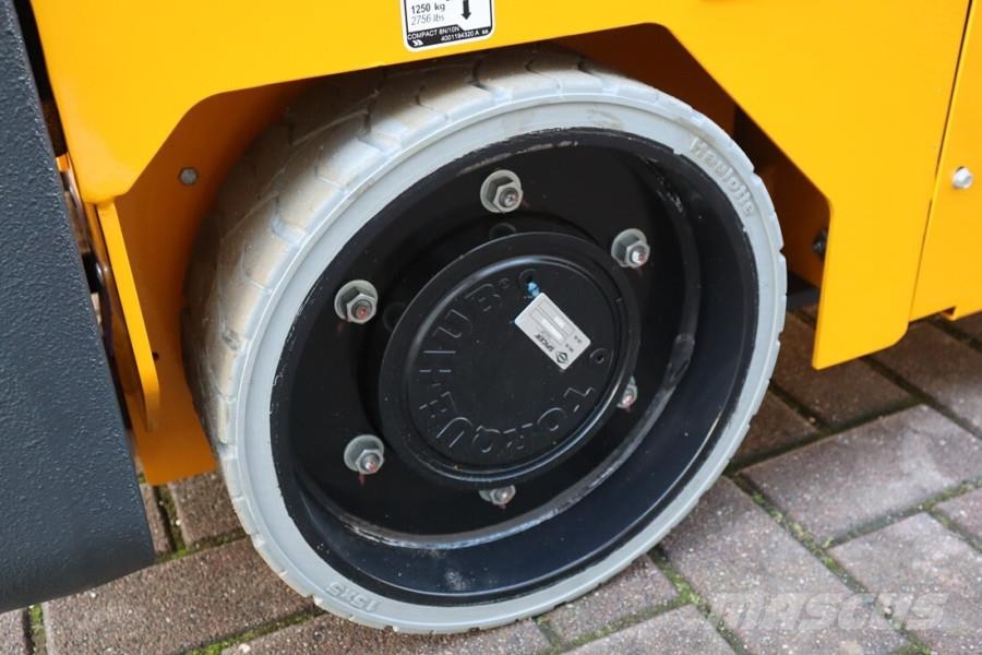 Haulotte Compact 8N Valid inspection, *Guarantee! 8m Workin Scissor lifts