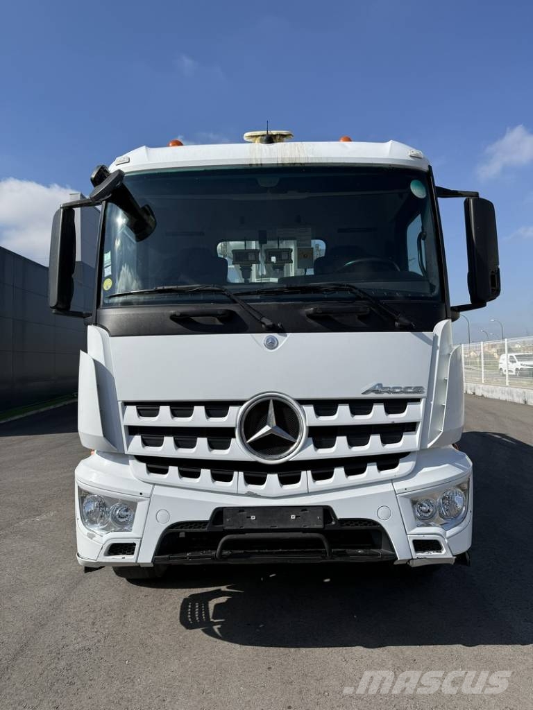 Mercedes-Benz AROCS 1835 Betonverteiler