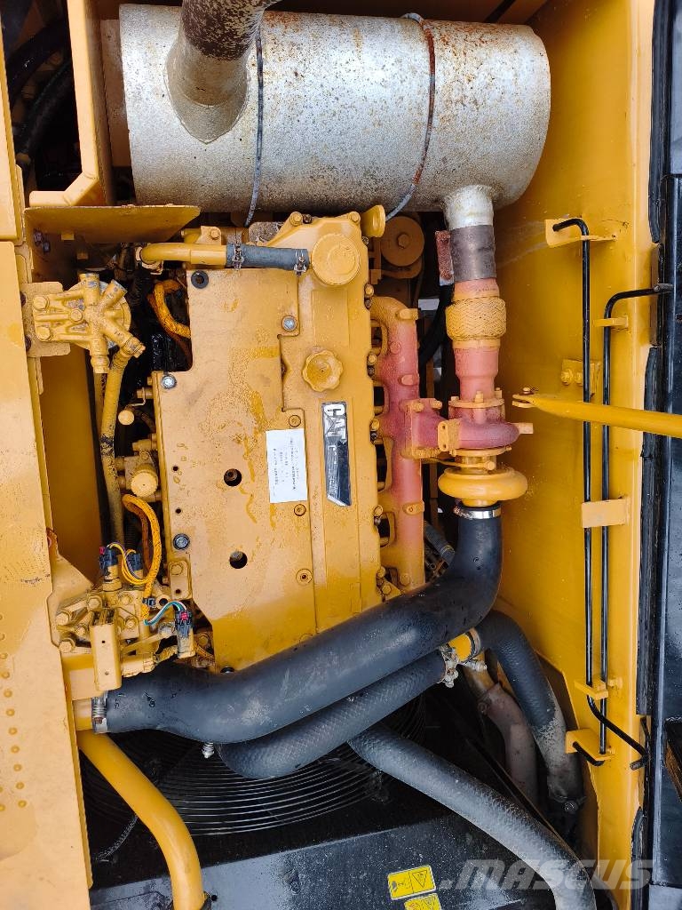 CAT 320 D 履带挖掘机