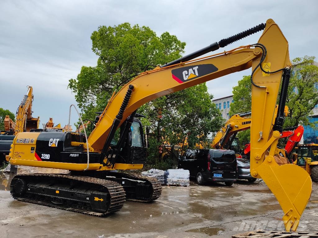 CAT 320 D 履带挖掘机